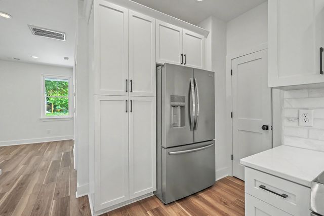 921 Main Street, Charleston, SC 29407
