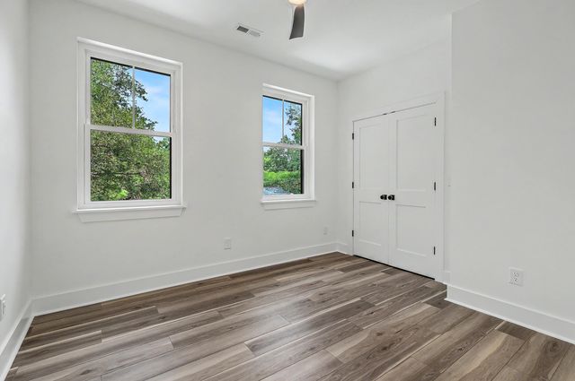 921 Main Street, Charleston, SC 29407