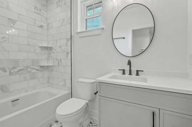 921 Main Street, Charleston, SC 29407