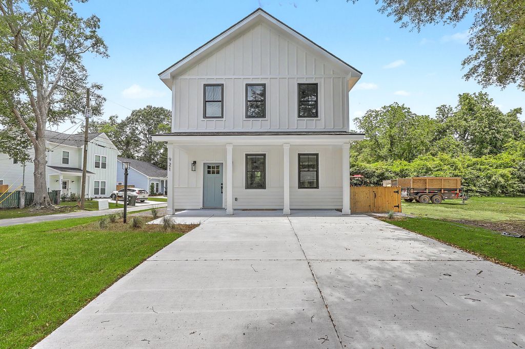 921 Main Street, Charleston, SC 29407
