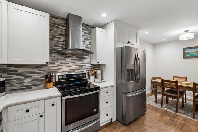 1129 Armstrong Avenue, Charleston, SC 29407