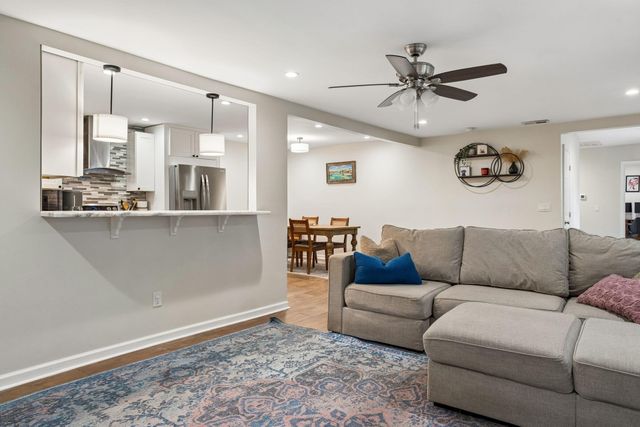 1129 Armstrong Avenue, Charleston, SC 29407