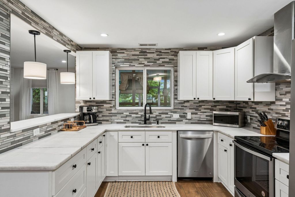 1129 Armstrong Avenue, Charleston, SC 29407