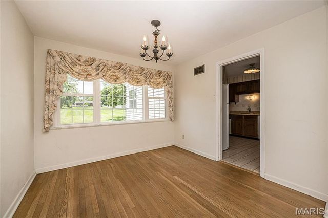 68 Mar El Court, Ellisville, MO 63011