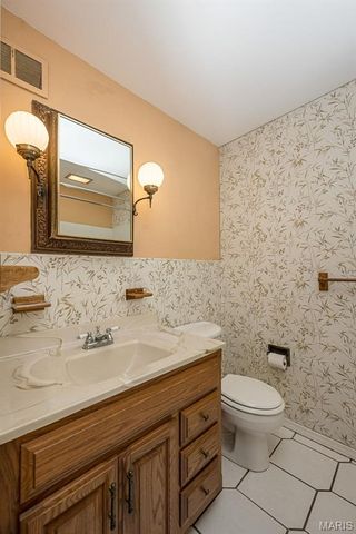 68 Mar El Court, Ellisville, MO 63011