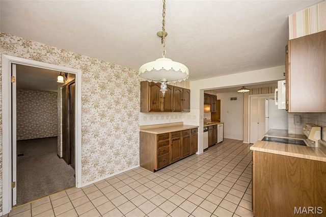 68 Mar El Court, Ellisville, MO 63011