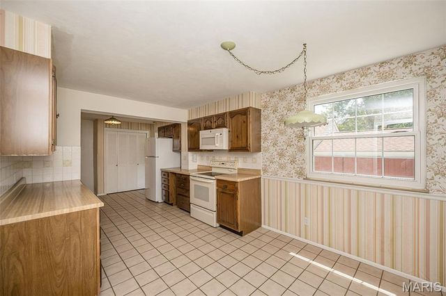68 Mar El Court, Ellisville, MO 63011