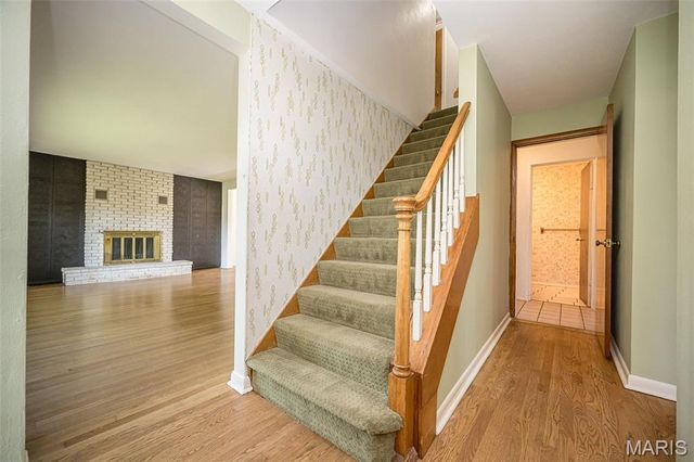 68 Mar El Court, Ellisville, MO 63011