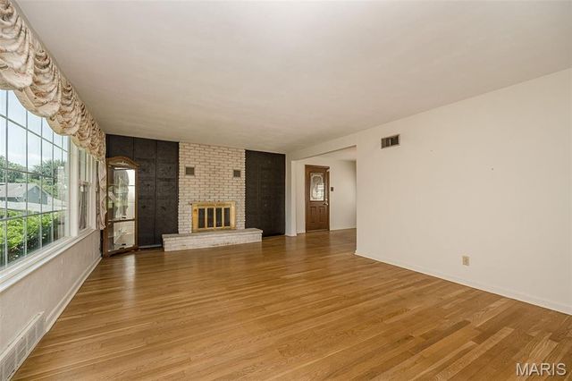 68 Mar El Court, Ellisville, MO 63011