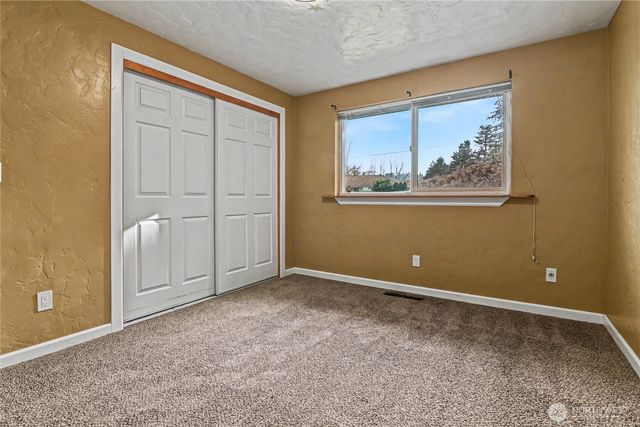 740 Barclift Lane SE, Tumwater, WA 98501