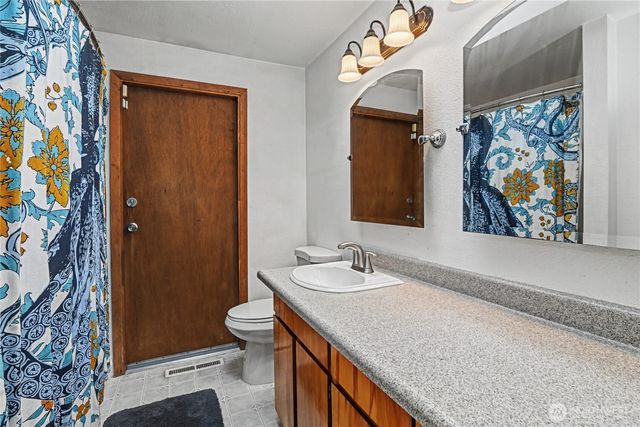 740 Barclift Lane SE, Tumwater, WA 98501