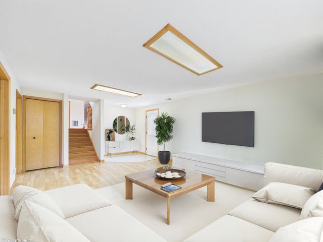 573 Rolling Meadows Lane SE, New Prague, MN 56071