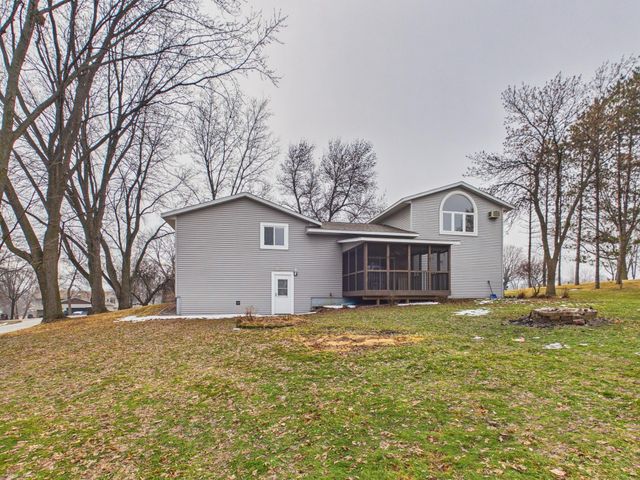 573 Rolling Meadows Lane SE, New Prague, MN 56071