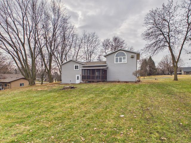 573 Rolling Meadows Lane SE, New Prague, MN 56071