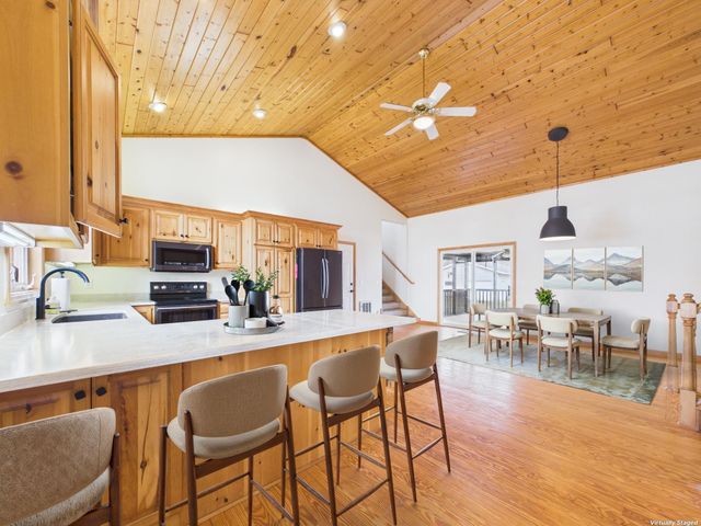 573 Rolling Meadows Lane SE, New Prague, MN 56071