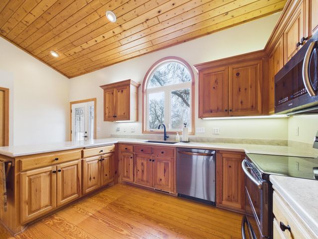 573 Rolling Meadows Lane SE, New Prague, MN 56071