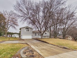 573 Rolling Meadows Lane SE, New Prague, MN 56071