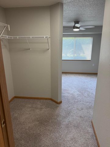1321 Lake Drive W 111, Chanhassen, MN 55317