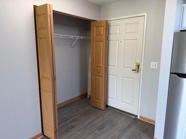 1321 Lake Drive W 111, Chanhassen, MN 55317