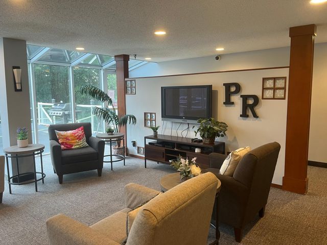 1321 Lake Drive W 111, Chanhassen, MN 55317