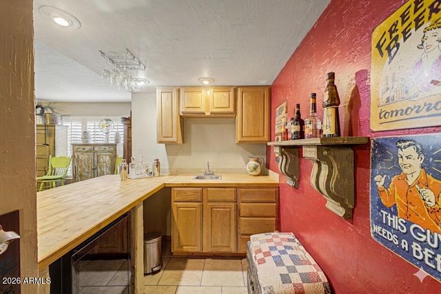 2027 E CIRCLE MOUNTAIN Road, New River, AZ 85087
