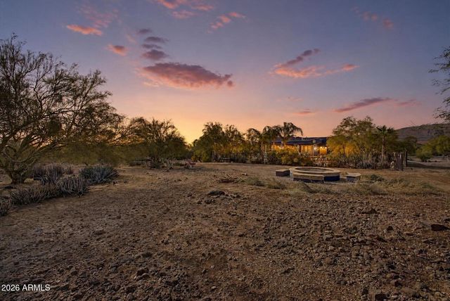 2027 E CIRCLE MOUNTAIN Road, New River, AZ 85087