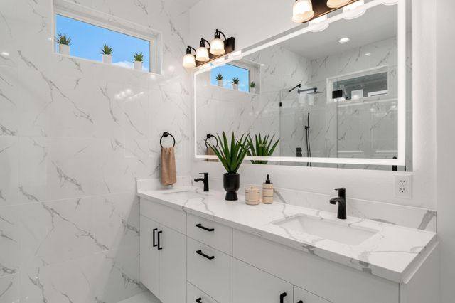 1302 Grove Street, Houston, TX 77020