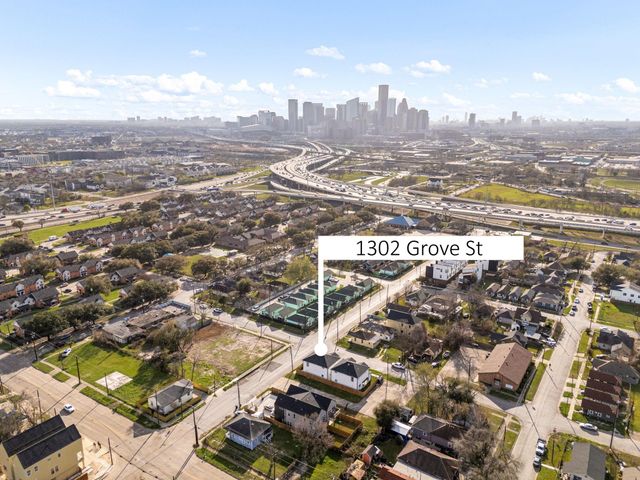 1302 Grove Street, Houston, TX 77020