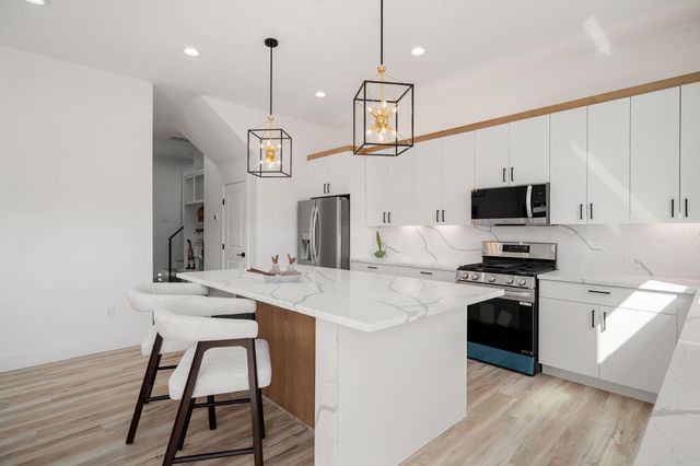 1302 Grove Street, Houston, TX 77020