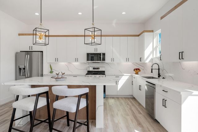 1302 Grove Street, Houston, TX 77020