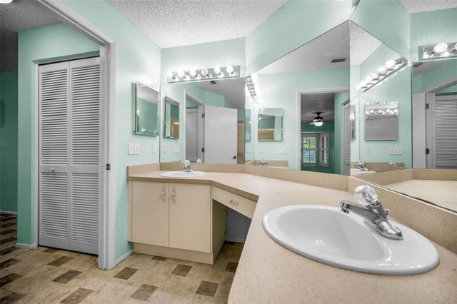 6525 PINE WALK DRIVE, New Port Richey, FL 34655