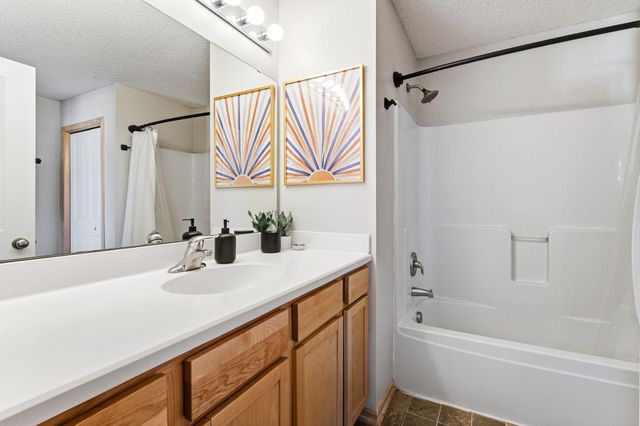 11668 84th Avenue N 303, Maple Grove, MN 55369