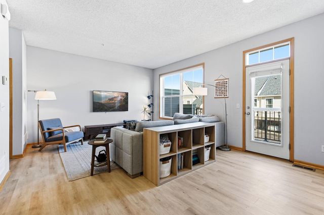 11668 84th Avenue N 303, Maple Grove, MN 55369