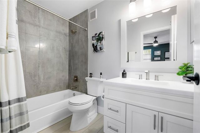 9816 NW 56th Place, Coral Springs, FL 33076