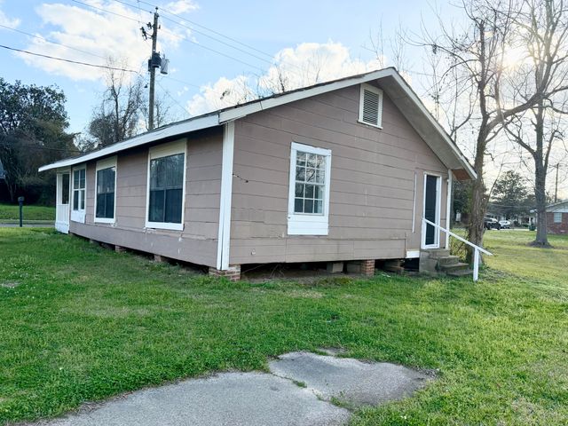 115 W 4th St., Hattiesburg, MS 39401