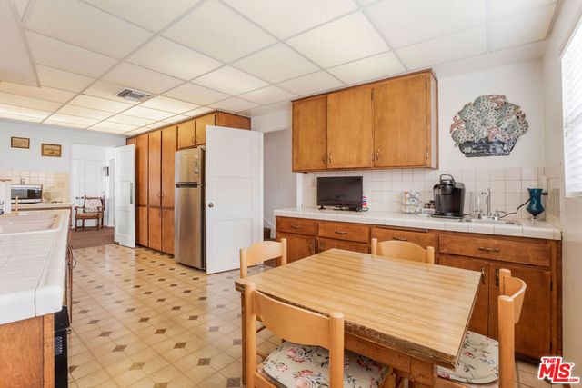 10515 Bradbury Road, Los Angeles, CA 90064