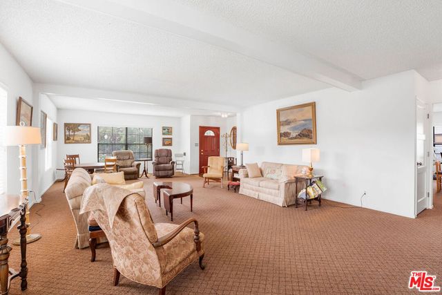 10515 Bradbury Road, Los Angeles, CA 90064