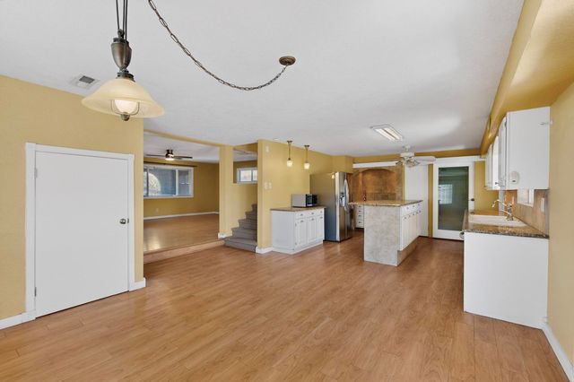 348 Cutler Avenue NE, Albuquerque, NM 87102