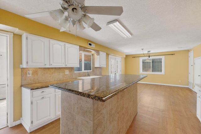 348 Cutler Avenue NE, Albuquerque, NM 87102