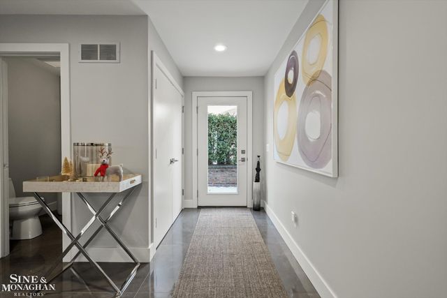 737 Lake Shore Road, Grosse Pointe Shores, MI 48236