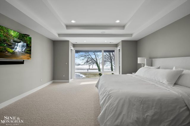 737 Lake Shore Road, Grosse Pointe Shores, MI 48236