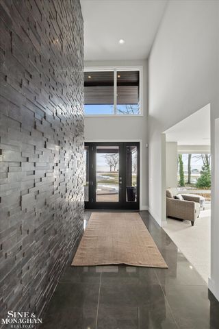 737 Lake Shore Road, Grosse Pointe Shores, MI 48236