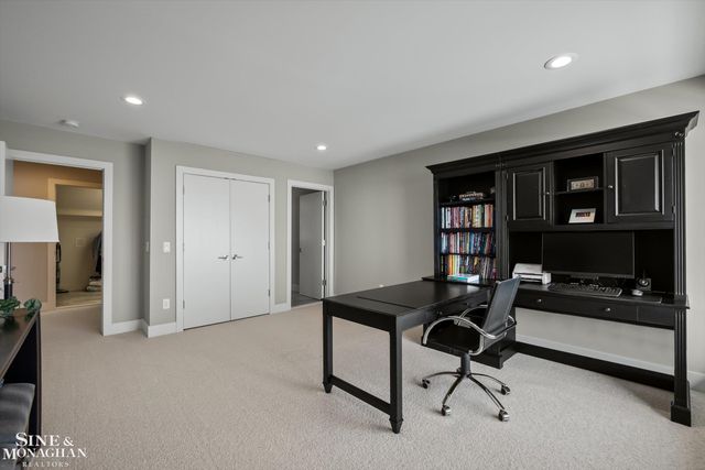 737 Lake Shore Road, Grosse Pointe Shores, MI 48236