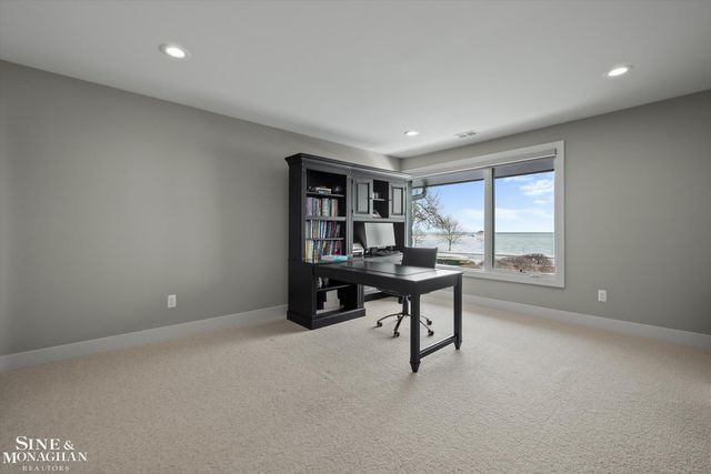 737 Lake Shore Road, Grosse Pointe Shores, MI 48236