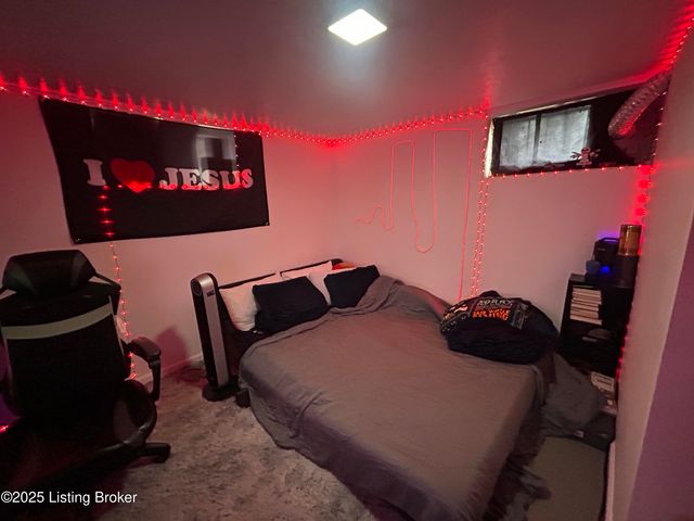 741 S 39th St, Louisville, KY 40211