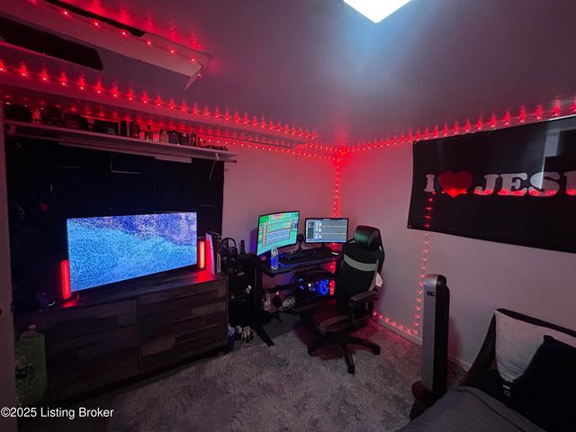 741 S 39th St, Louisville, KY 40211