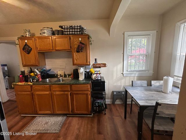 741 S 39th St, Louisville, KY 40211