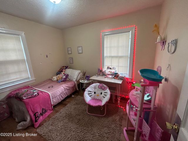 741 S 39th St, Louisville, KY 40211