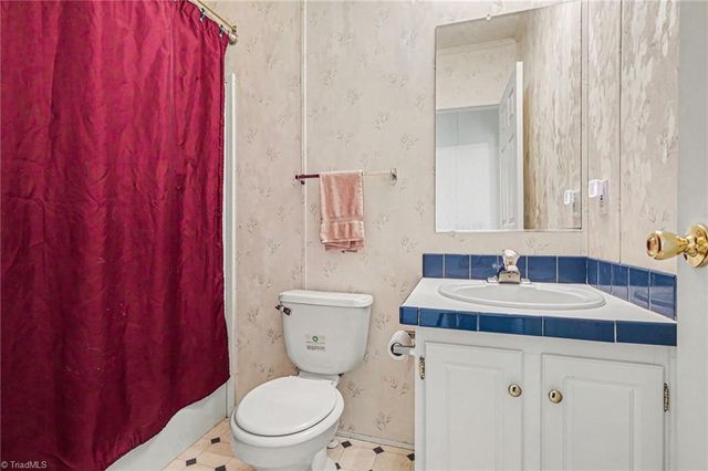 1252 Wagon Wheel Road, Reidsville, NC 27320