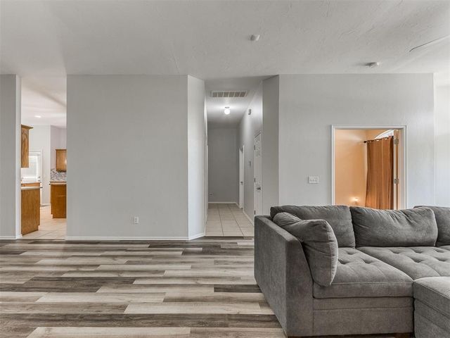 2321 SW 94th Terrace, Oklahoma City, OK 73159